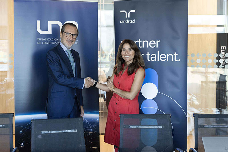 El presidente de UNO, Francisco Aranda, junto a la CEO de Randstad Espau00f1a, Ana Requena (1)