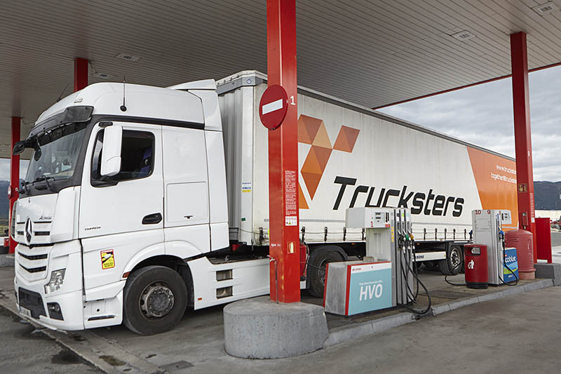 Trucksters y DHL apuestan por el uso de combustibles renovables de Cepsa para ayudar a descarbonizar las rutas de transporte de larga distancia en Europa