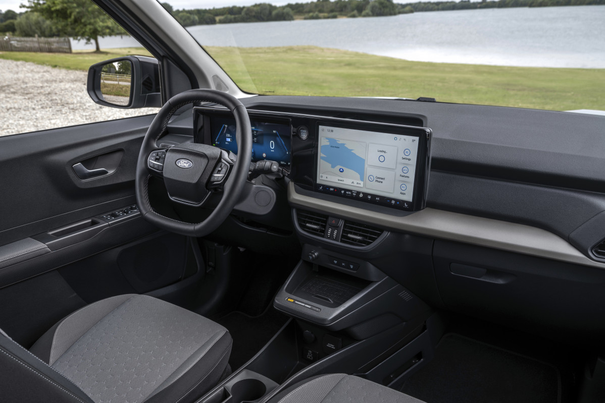 2024 FORD E Tourneo Courier 24