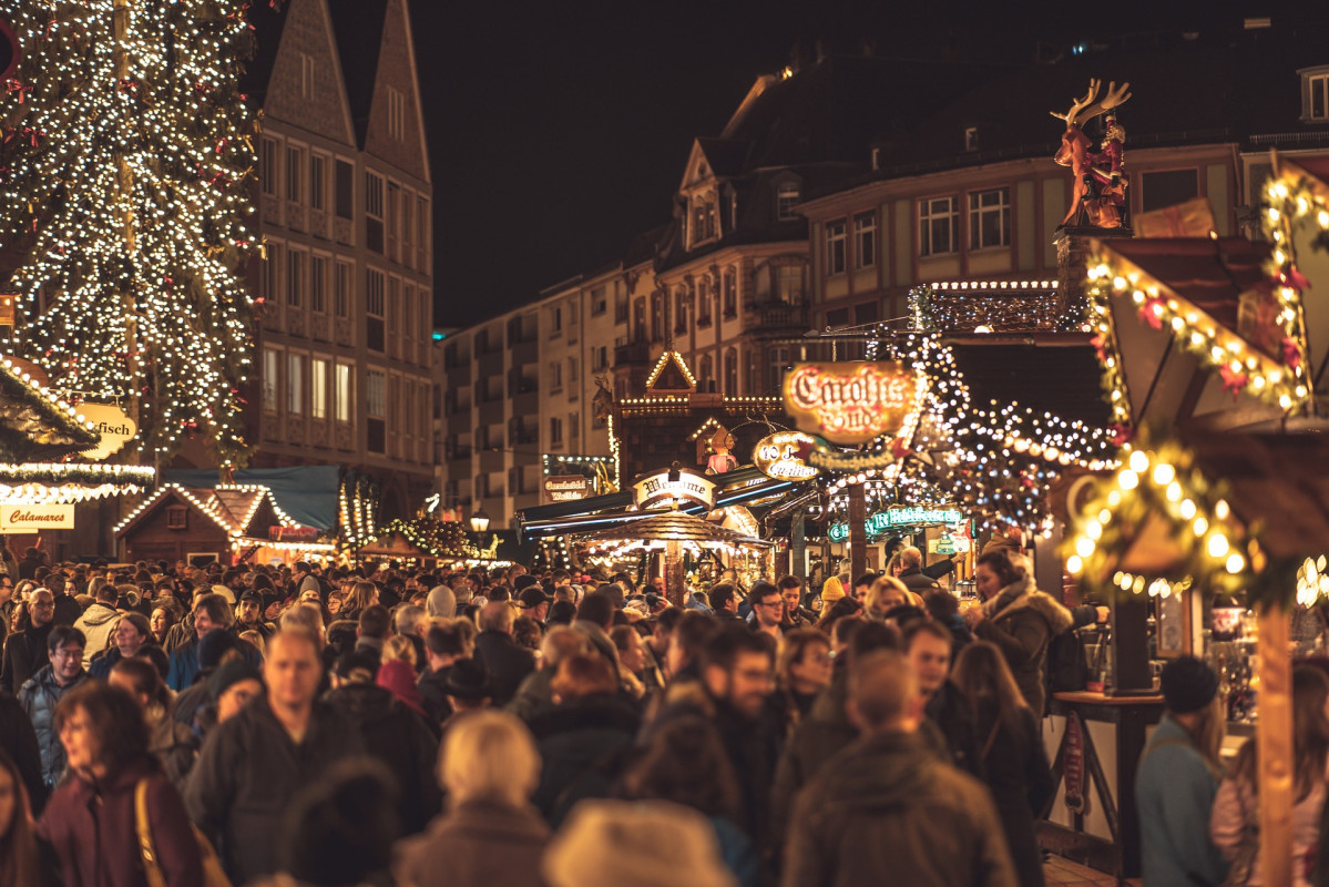 Christmas market 4705877 1920