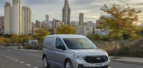 TRANSIT CONNECT PHEV SWB DYNAMIC 01