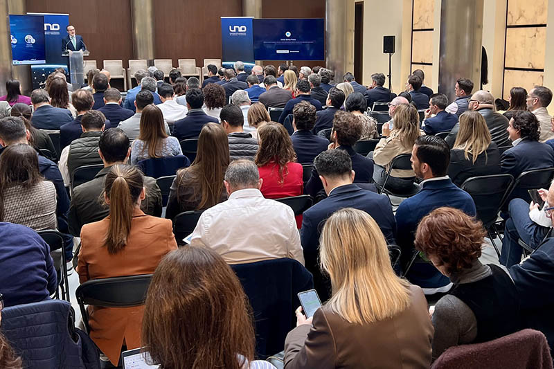 El presidente de UNO, Francisco Aranda, inaugura la jornada 'La competitividad del transporte de mercancías'