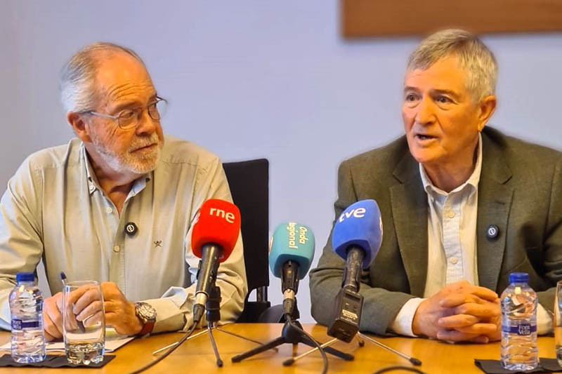 Rueda de Prensa de Pu00e9rezcarro (izq) y Du00edaz (dcha) Foto FROET
