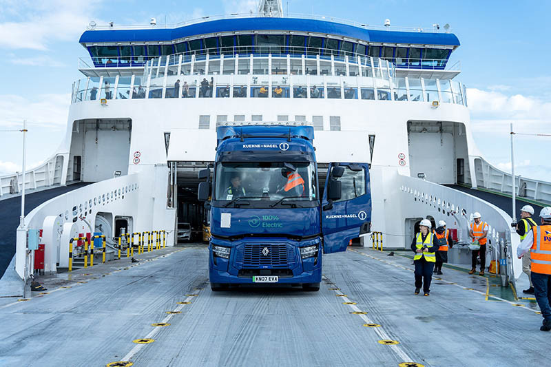 Renault Trucks Kuehne Nagel POFerries Electric truck Channel crossing (6)