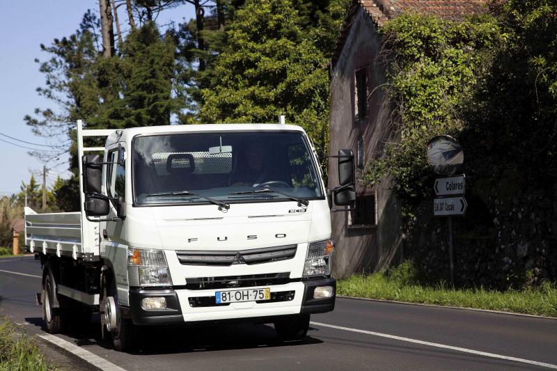 El catálogo del Canter comprende hasta 73 variantes a partir de tres motorizaciones, seis distancias entre ejes, tres tipos de cabina y cinco capacidades de carga.