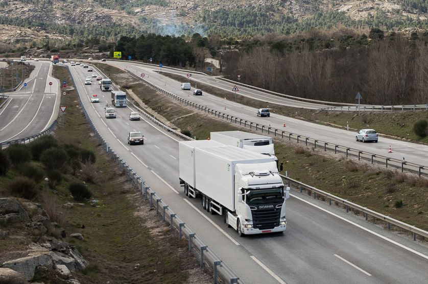 La DGT ya ha probado la circulación de megacamiones en carreteras abiertas al tráfico.