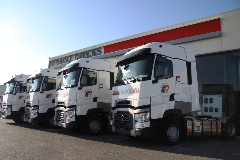 Tras la adquisición de los cuatro nuevos Renault Trucks, la flota de la empresa murciana está compuesta por 26 unidades.