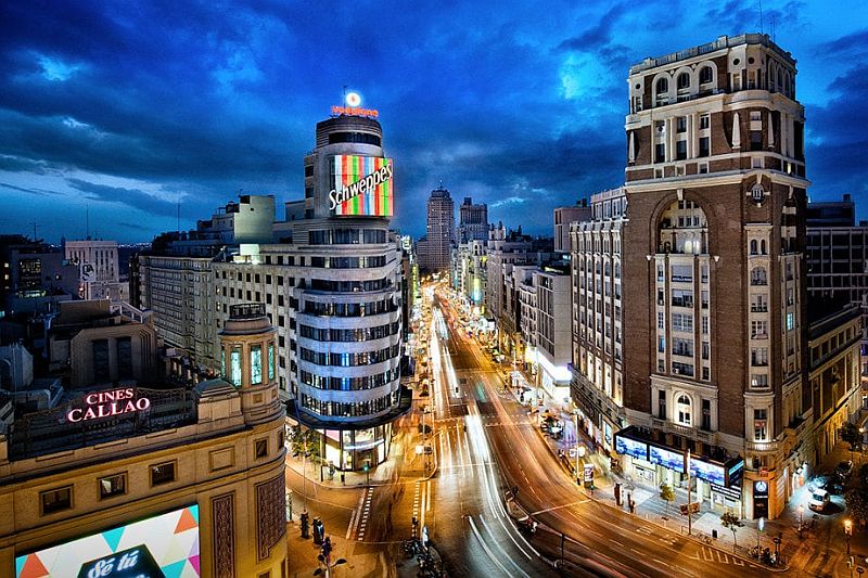 Tras el fallo judicial, los vehículos de paquetería y logística podrán circular sin restricciones por la Gran Vía.