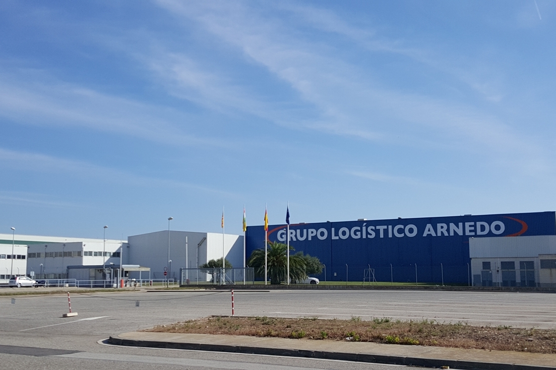 Las nuevas instalaciones de Grupo Arnedo ocupan más de 100.000 metros cuadrados, 37.000 de los cuales están construidos.
