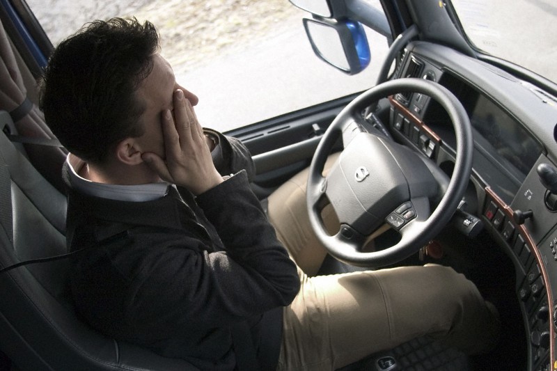 Según CCOO, el Real Decreto desregula los tiempos de conducción y descanso y afectará a la seguridad vial.
