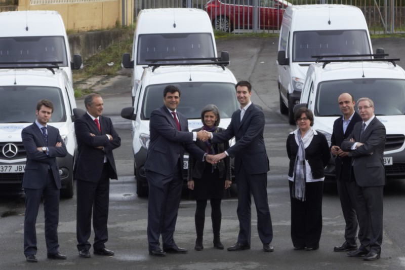La entrega de llaves tuvo lugar en las instalaciones de Louzao, concesionario oficial de Mercedes-Benz en La Coruña. 