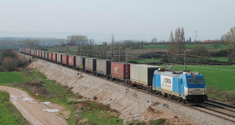 El tren recibió casi 4.000 millones de euros entre 2012 y 2015./ Comsa Emte.