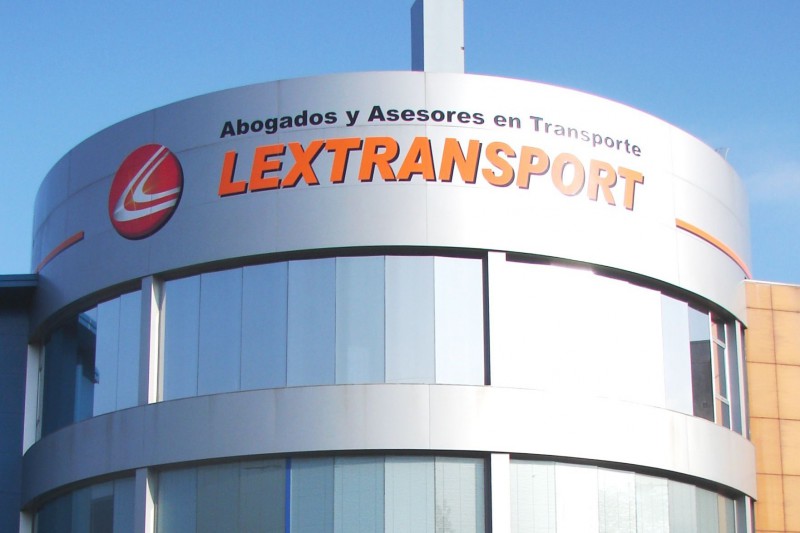Los 20.000 expedientes gestionados por Lextransport han sido claves en la elaboración del libro.