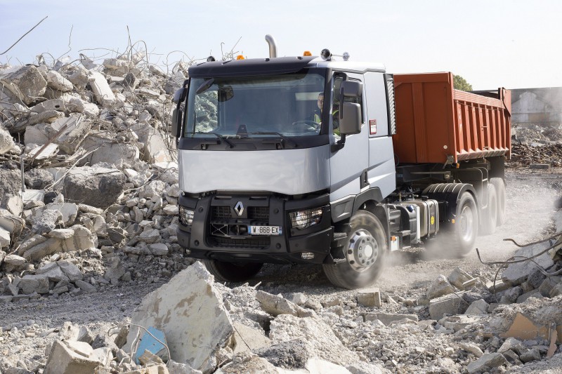 Desde Renault Trucks afirman que sus gamas C y K "han triunfado en Europa gracias a su robustez, su alta capacidad de carga útil y su bajo consumo".