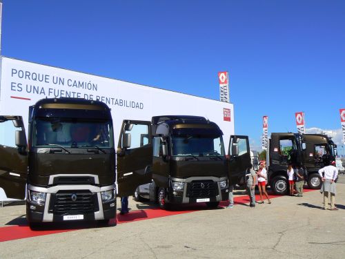 Roadshow renault trucks 