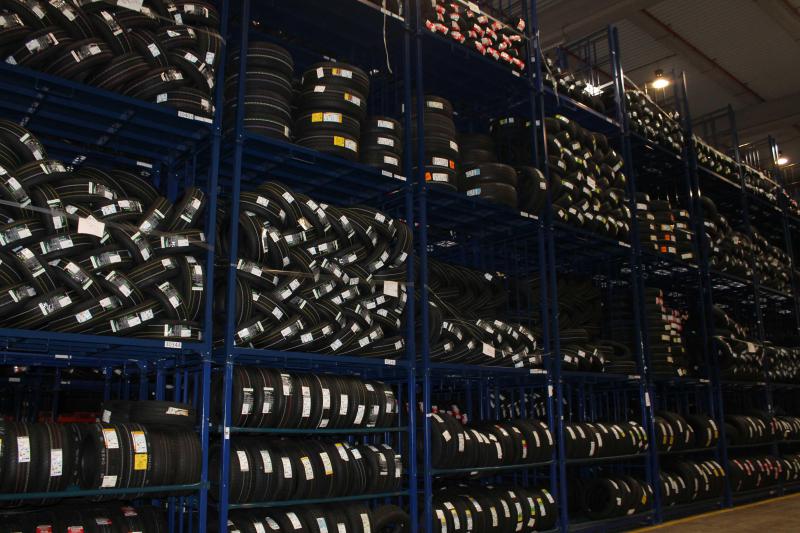 Las nuevas instalaciones tienen capacidad para almacenar hasta 45.000 neumáticos.